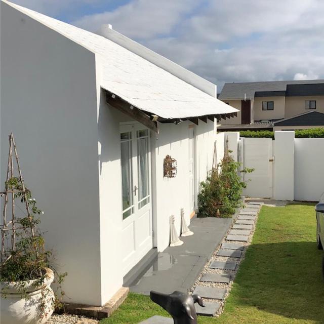 De La Fontaine Guest Cottage And Pool View Luxury Suite Plettenberg Bay Εξωτερικό φωτογραφία